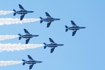 ブルーインパルス