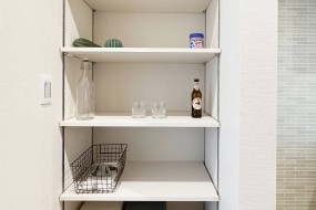 D棟　たっぷり収納できるパントリー