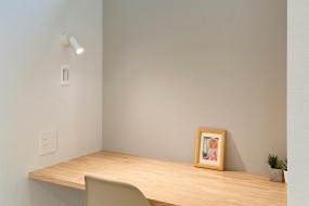 施工事例　カウンター(A棟)/ワークスペースがあるリビング　お子さんの宿題や読書や在宅ワークも可能です。
