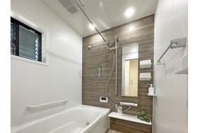 A棟　浴室暖房乾燥機と保温機能のある浴槽が特徴の浴室
